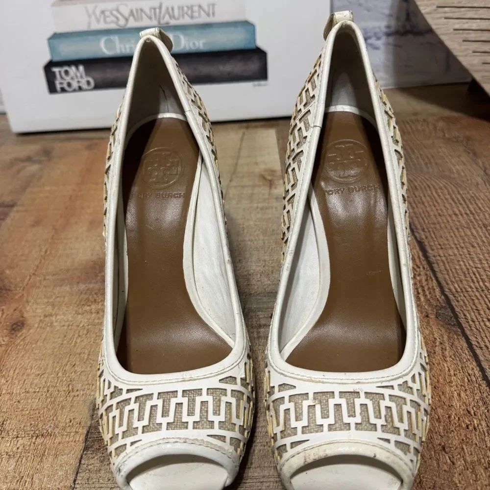 TORY BURCH Regan Leather/ Linen Peep-Toe Cut-out High Heel Pumps 8.5M - Picture 2 of 11